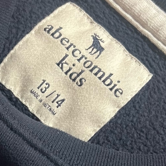 𝅺ABERCROMBIE & Fitch Kids Navy Crewneck Sweatshirt, Youth Boy’s Size 13/14 - Picture 4 of 5